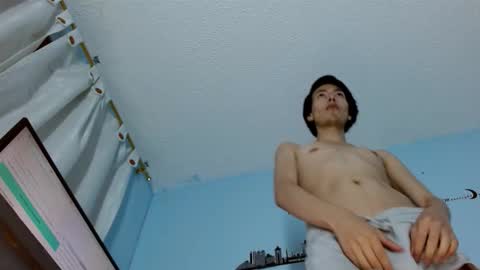 Snapshot of edward_sex18 chatting on 21, 10, 2025 edward online show from 21, 10, 2025