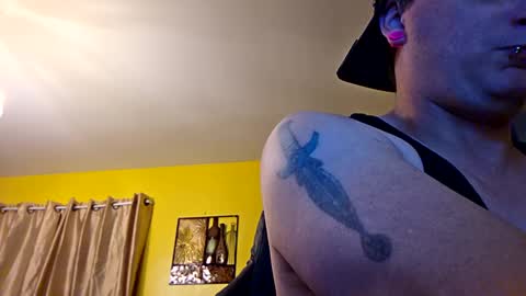 edwardaims_2please online show from 14, 10, 2025