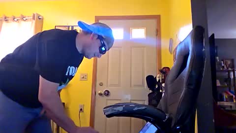 edwardaims_2please online show from 7, 11, 2025