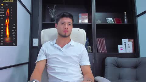 Snapshot of edwardross_ chatting on 4, 2, 2025 Edward Ross online show from 4, 2, 2025