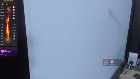 Snapshot of edwardross_ chatting on 4, 2, 2025 Edward Ross online show from 4, 2, 2025