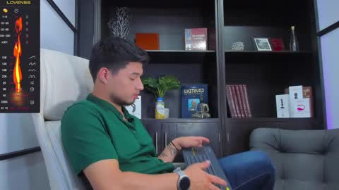 Snapshot of edwardross_ chatting on 5, 2, 2025 Edward Ross online show from 5, 2, 2025