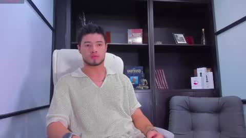 Snapshot of edwardross_ chatting on 10, 2, 2025 Edward Ross online show from 10, 2, 2025