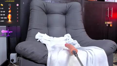 Snapshot of edwardross_ chatting on 19, 2, 2025 Edward Ross online show from 19, 2, 2025