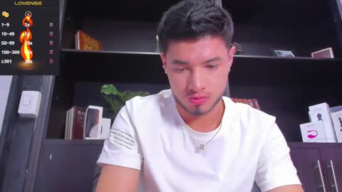 Snapshot of edwardross_ chatting on 19, 2, 2025 Edward Ross online show from 19, 2, 2025