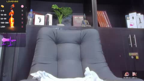 Snapshot of edwardross_ chatting on 25, 2, 2025 Edward Ross online show from 25, 2, 2025