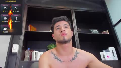 Snapshot of edwardross_ chatting on 1, 3, 2025 Edward Ross online show from 1, 3, 2025