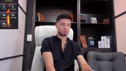 Snapshot of edwardross_ chatting on 6, 3, 2025 Edward Ross online show from 6, 3, 2025