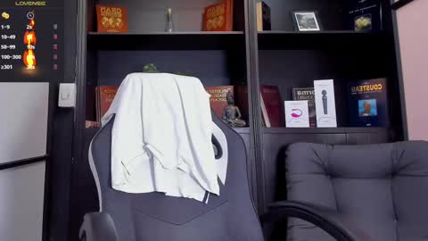 Snapshot of edwardross_ chatting on 9, 9, 2025 Edward Ross online show from 9, 9, 2025