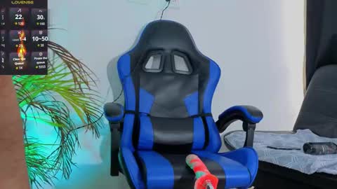 Snapshot of edwardross_ chatting on 14, 12, 2025 Edward Ross online show from 14, 12, 2025