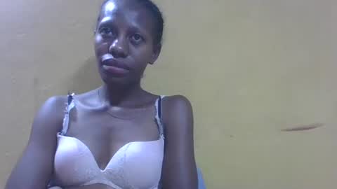 edwige770943 online show from 17, 4, 2026