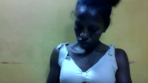 edwige770943 online show from 20, 4, 2026