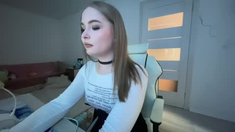 Snapshot of eestipixies chatting on 8, 5, 2026 Lili online show from 8, 5, 2026