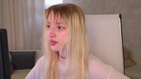 EVA NON NUDE online show from 24, 5, 2026