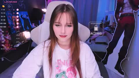 Snapshot of effie_lee chatting on 5, 11, 2025 Effie online show from 5, 11, 2025