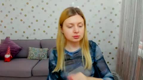 Snapshot of effyangel chatting on 5, 12, 2024 Effy online show from 5, 12, 2024
