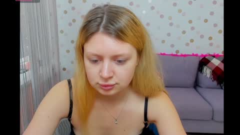 Snapshot of effyangel chatting on 18, 12, 2024 Effy online show from 18, 12, 2024