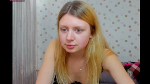 Snapshot of effyangel chatting on 18, 12, 2024 Effy online show from 18, 12, 2024