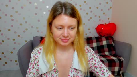 Snapshot of effyangel chatting on 28, 1, 2025 Effy online show from 28, 1, 2025