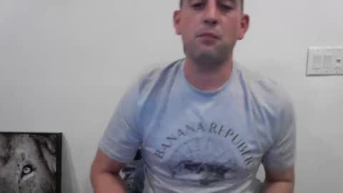 Snapshot of eguevara555500 chatting on 23, 4, 2026 SilverBulture online show from 23, 4, 2026