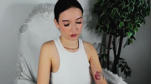 Snapshot of eileenmoores chatting on 22, 10, 2025 eileenmoores online show from 22, 10, 2025