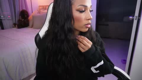 Snapshot of eimi_space chatting on 12, 10, 2025 eimi online show from 12, 10, 2025