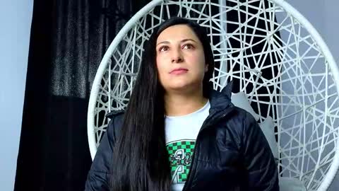 Snapshot of eimy__cute chatting on 12, 11, 2025 eimy__cute online show from 12, 11, 2025