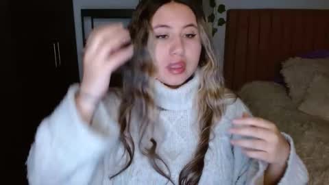 EIMY   MODEL INDEPENDENT online show from 4, 12, 2025