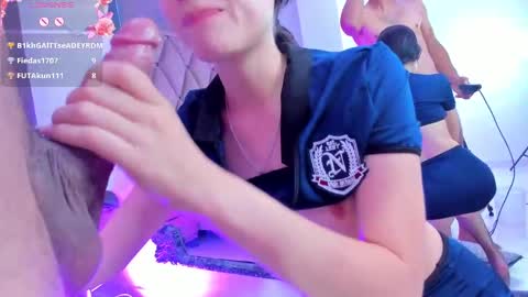 YG COUPLE online show from 13, 9, 2025