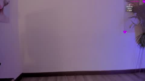 Snapshot of eimyaniston_cute chatting on 8, 2, 2025 eimyaniston cute online show from 8, 2, 2025