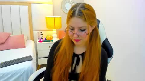 EimmyJones online show from 8, 11, 2025