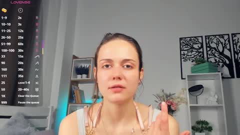 Snapshot of el1s_well chatting on 17, 10, 2025 Elis 3 online show from 17, 10, 2025