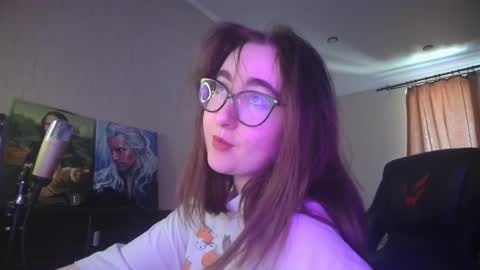 If you like it when I meow give me a thumbs up online show from 20, 2, 2025