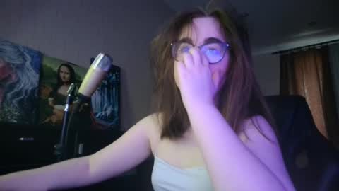 If you like it when I meow give me a thumbs up online show from 10, 3, 2025