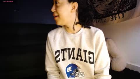 Snapshot of ela_0 chatting on 16, 12, 2024 Ela Help me reach 100 thumbs up online show from 16, 12, 2024