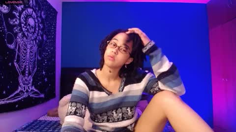 Snapshot of ela_0 chatting on 18, 10, 2025 Ela Help me reach 100 thumbs up online show from 18, 10, 2025