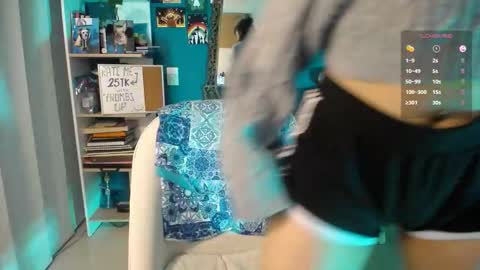 Snapshot of ela_0 chatting on 10, 11, 2025 Ela Help me reach 100 thumbs up online show from 10, 11, 2025