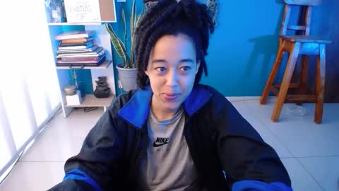 Snapshot of ela_0 chatting on 19, 11, 2025 Ela Help me reach 100 thumbs up online show from 19, 11, 2025