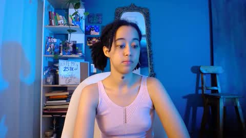 Snapshot of ela_0 chatting on 20, 11, 2025 Ela Help me reach 100 thumbs up online show from 20, 11, 2025