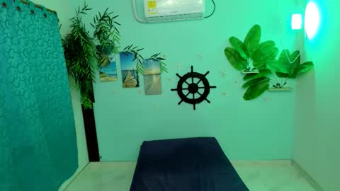 Snapshot of eladyrous98 chatting on 9, 11, 2025 ladi online show from 9, 11, 2025