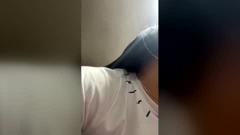 Snapshot of elahia__marquez chatting on 14, 12, 2025 Elahia online show from 14, 12, 2025