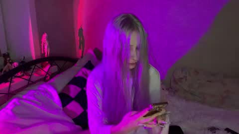 Elain online show from 11, 9, 2025