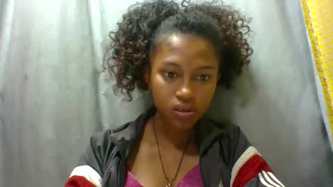 Snapshot of elaliealdy chatting on 5, 10, 2025 elaliealdy online show from 5, 10, 2025