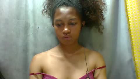 Snapshot of elaliealdy chatting on 17, 10, 2025 elaliealdy online show from 17, 10, 2025