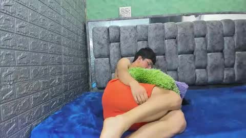 Elan Giralon online show from 12, 3, 2026