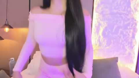 elara_bloom_ online show from 27, 6, 2026