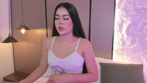 elara_bloom_ online show from 30, 6, 2026