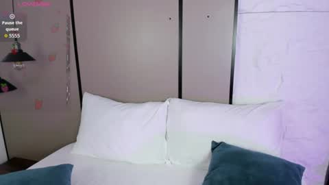 elara_bloom_ online show from 25, 7, 2026