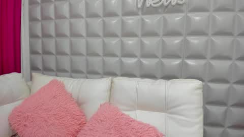 Snapshot of elara_lee chatting on 15, 9, 2025 Elara Lee online show from 15, 9, 2025