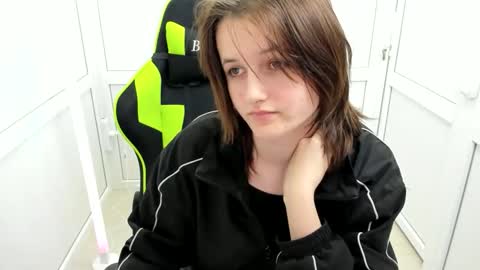 Snapshot of elara_muse chatting on 16, 4, 2026 Evie online show from 16, 4, 2026